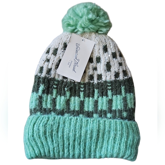 Universal Thread Beanie - Picture 6 of 11